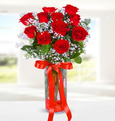 akvaryumda kırmızı ve beyaz güller Çiçeği & Ürünü 11 Kırmızı Gül Vazoda 