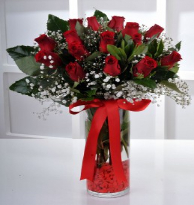 11 kırmızı gül vazoda Çiçeği & Ürünü Vazoda 15 Kırmızı Gül 