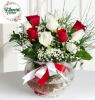  Atakum Çiçek Siparişi Akvaryumda Kırmızı ve Beyaz Güller